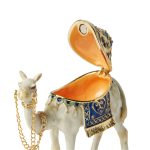 Gold-Tone Arabian Camel Figurine – Ornate Crystal Souvenir Jewelry Box - Image 4